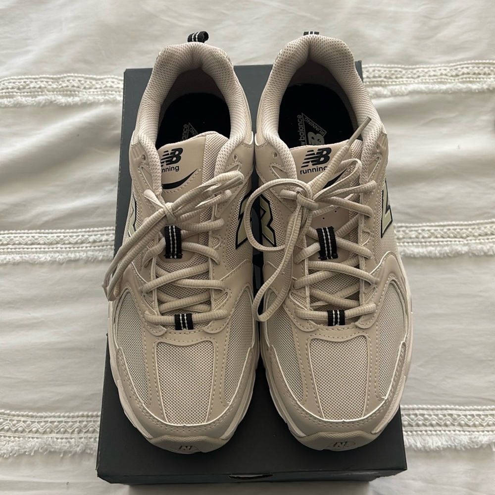 New Balance 530 Sneakers